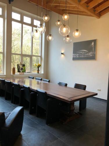 Het Atelier, ruime vrijstaande vakantiewoning 200m2 voor maximaal 8 personen, Leende (Foto 7)