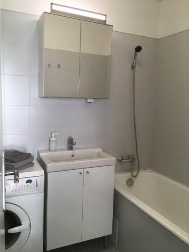 Harangláb Apartman Tata