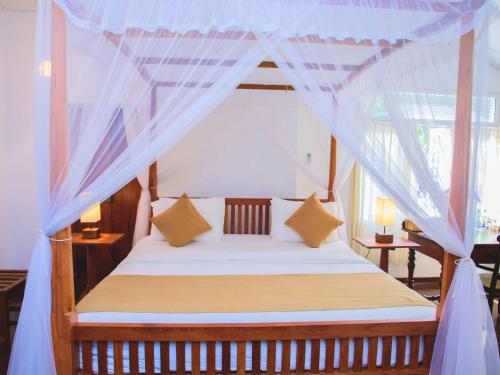 Thalpe Walawwa Heritage Villa - Tap to explore photos
