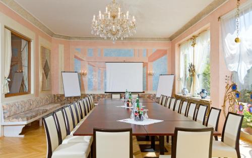 Wittelsbacher Hof Swiss Quality Hotel - image 2