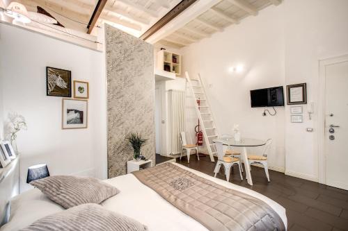Trastevere Miracle Suite