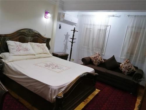 Private Family Apartment in Dokki