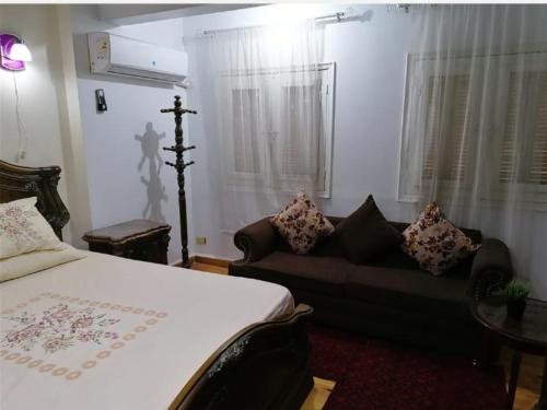 Private Family Apartment in Dokki