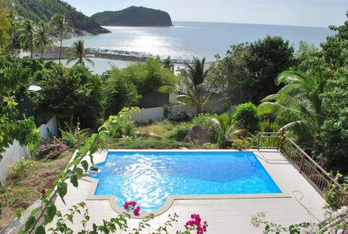 Quiet authentic Villa 4 bedroom with direct beach access Quiet authentic Villa 4 bedroom with direct beach access