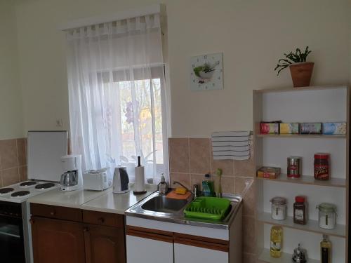 Saso Room – Ljubljana, NY