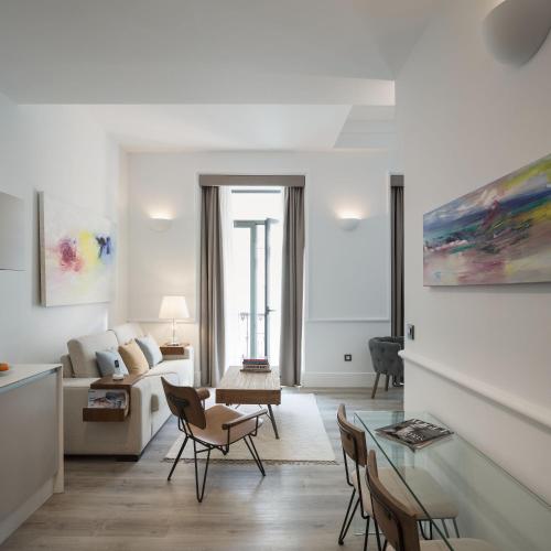 Puerta Catedral Holiday Suites - image 6