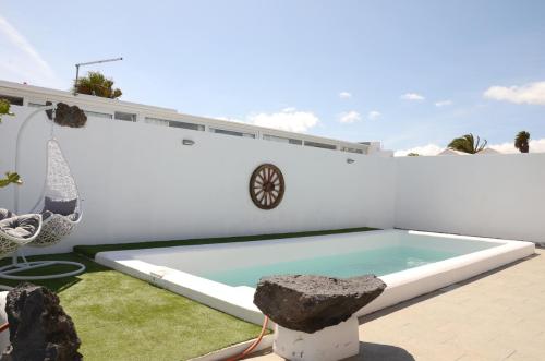 Villa Tranquilidad with amazing private terrace and heated pool