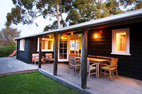 . The Apple Pickers' Cottages at Matahua