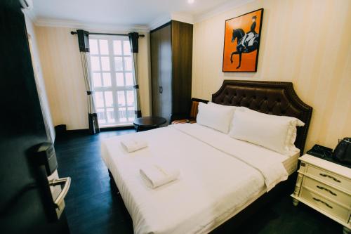 Venice Hotel near IKEA Food Court Cheras