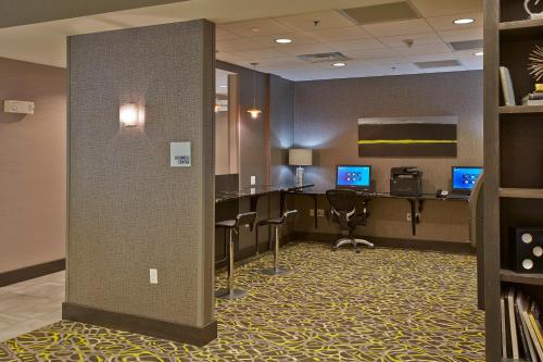 Holiday Inn Express and Suites Madison Central an IHG Hotel - image 2
