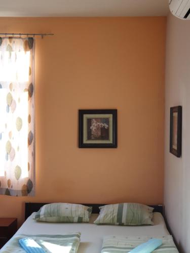 Elegance on a Budget - Rooms for Rent in Sofia Center – Sofia, NY