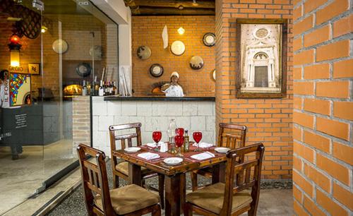 hosteria aca al sur avenida arrayanes 8 villa la angostura argentina ar 8407 motel 6 norcross ga 53