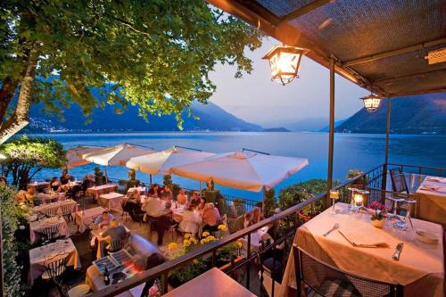 Étterem, LENNO PANORAMICA PRIVATE VILLA SLEEPS 8-By Italian Apartments in Lenno