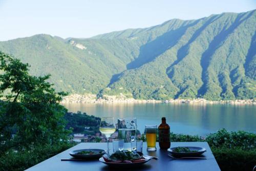 Erkély/terasz, LENNO PANORAMICA PRIVATE VILLA SLEEPS 8-By Italian Apartments in Lenno