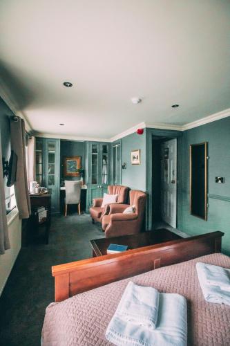 Weavers Guesthouse - image 3