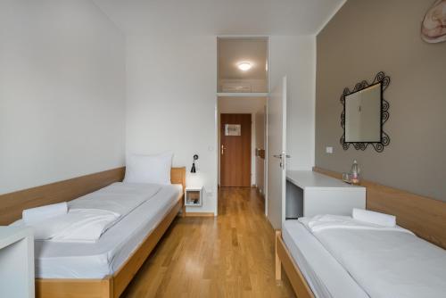 Hotel Dvorec Room Type - Standard Twin Room