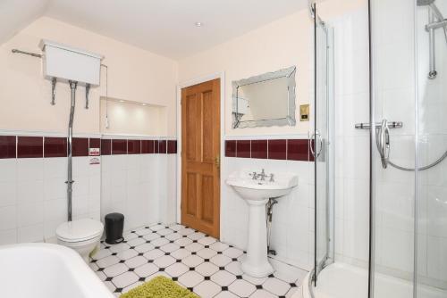 Tilehouse lodge - image 12