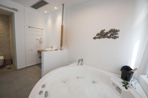 Natura Luxury Boutique Hotel Skopelos - image 3