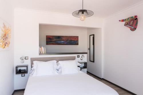 Puerta Catedral Holiday Suites - image 14