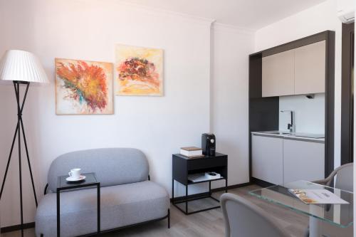 Puerta Catedral Holiday Suites - image 3