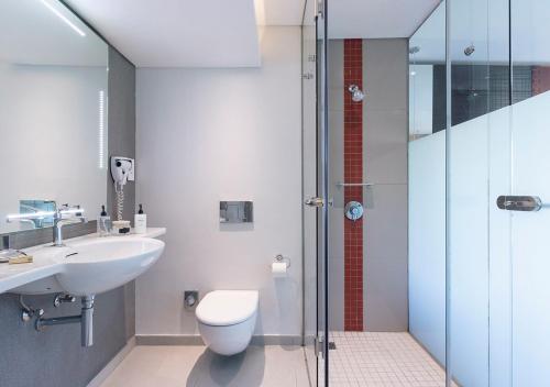 Townhouse Hotel Photo 10
