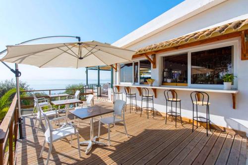 Apartment with Sea View image 2