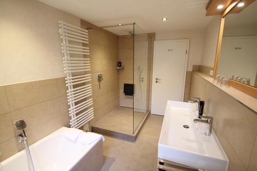 Bundt's Hotel & Gartenrestaurant - image 11