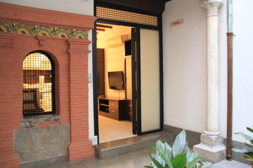 Apartamentos Inside Alhacaba - image 8