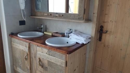 Alpino Lodge - image 2