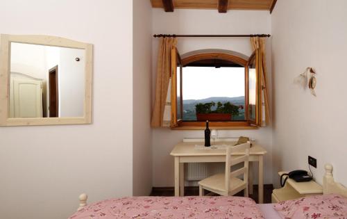 Book the Deluxe Double or Twin Room with Mountain View Deluxe Double or Twin Room with Mountain View