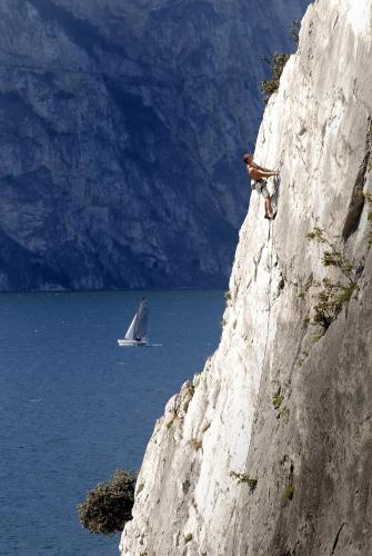 HOODY ACTIVE & HAPPINESS HOTEL - image 14