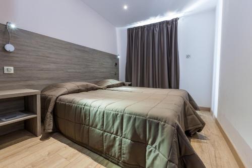 2 bedrooms, 4 beds