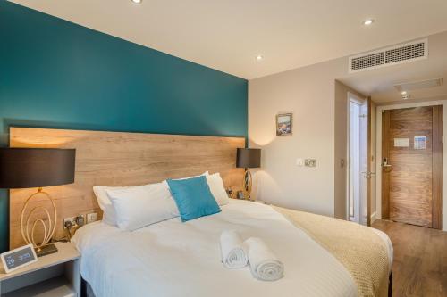 Dwell City Living - image 11