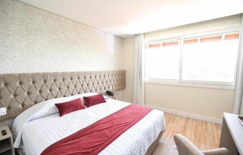 1 double bed, 1 twin bed