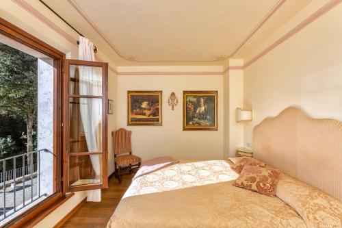 Book the Suite Suite