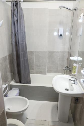 Habitación triple, baño compartido, 3 camas