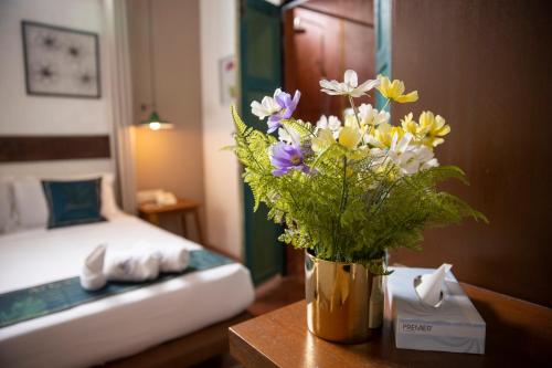 Double Room image 10