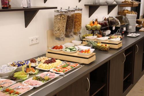 Hotel New In Guesthouse – Gaimersheim, AZ