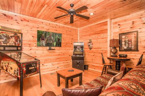 Heavenly Hilltop Getaway in Gatlinburg, USA