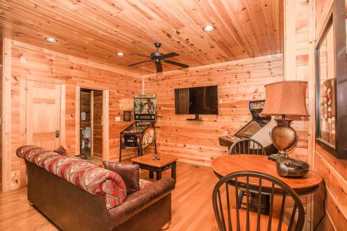 Heavenly Hilltop Getaway in Gatlinburg, USA
