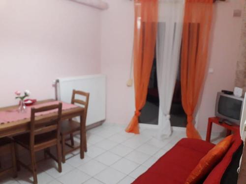  Two Space Furnished Studio in Maniákoi