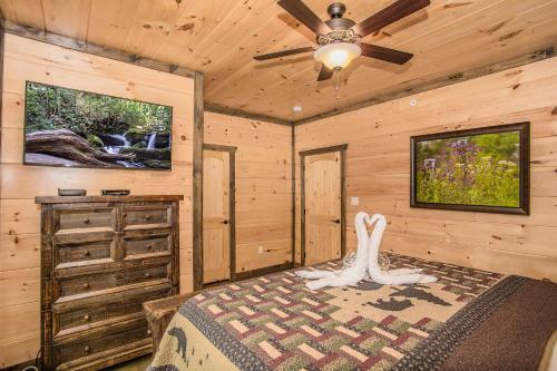 Bears Gathering in Gatlinburg, USA