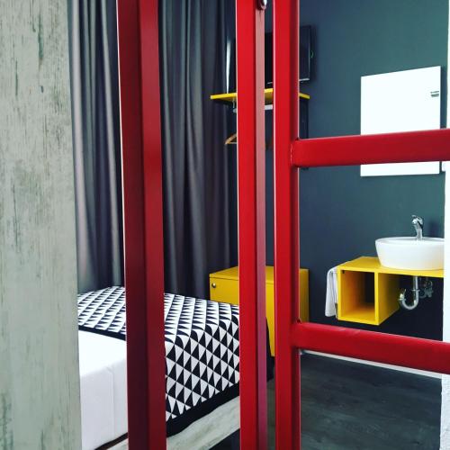 Piano Hotel - image 9