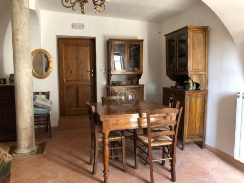 Seadmed, Visione via Peltuino 19 in Fagnano Alto