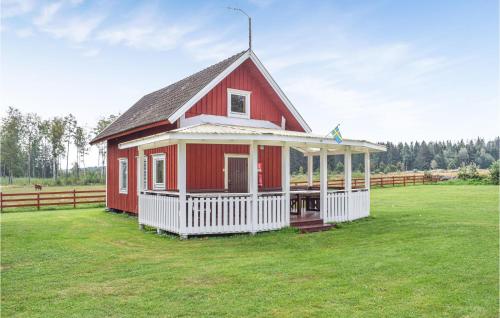 Cozy Home In Vimmerby With Kitchen