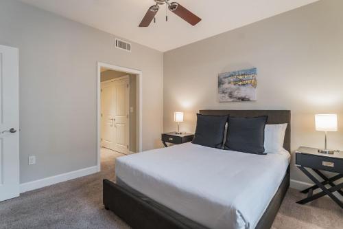 Lux San Antonio Suite + Pool + Fitness Center - image 7