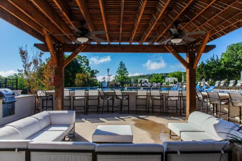 Modern Flat + Fitness Center + Pool - image 9