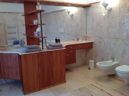 VILLA ROOMS