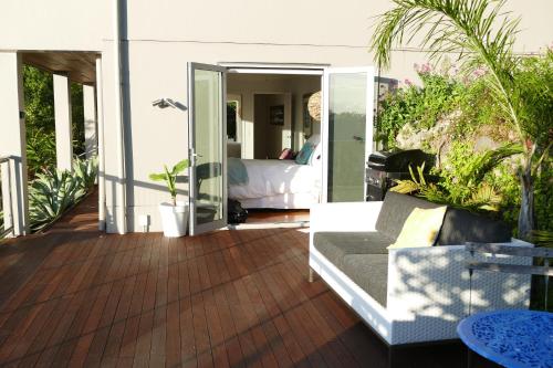 Balcony/terrace, Waterfront Bliss in Stepneyville