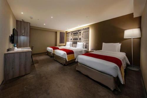 Classic Triple Room image 4